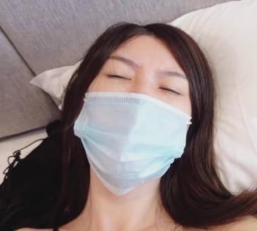 老虎菜第19弹：精虫上脑，妹子不能摸反差舔对白