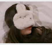 可爱L莉筒袜自拍1V-865M，时长15分钟，特写展示超大Y蒂