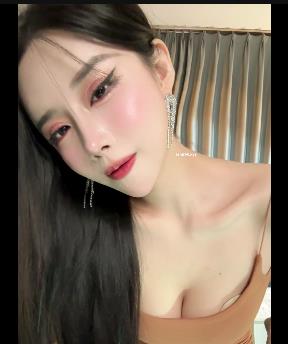 CC小恩雅：S闺蜜公自拍故事，1小时7分扭动视频