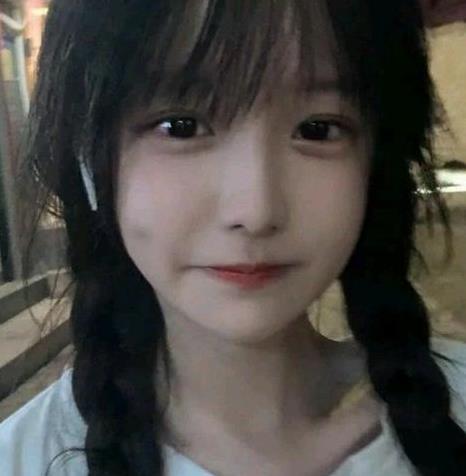 19岁漂亮女友自拍8分钟视频，京都大学学生C岛国女同班同学生活照