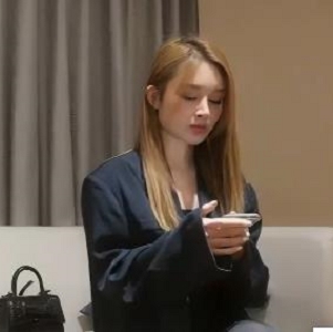 高价高端边缘美妞自拍花臂纹身时长51分钟91出品水印广告探花作品独家首发