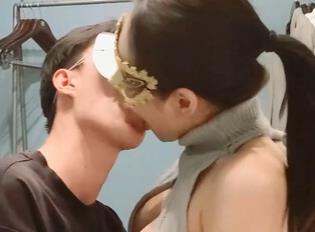 OnlyFans亨利夫妇Sera：单男绿帽奴身材美女，2V1.1G视频震撼上线