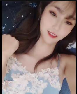 妙小妙奇妙黑丝长腿自拍时长4:17分完整版