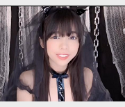 自拍小姐姐L莉KittyXkum合集8个视频4.6G,OnlyFans百万粉丝道具爆C秀COS道具深H下载