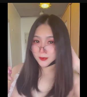 推特上很受欢迎的bang光头仔和他的兄弟小鲜肉，专属打码TS作品24V-6.7G，让你体验快乐生活的专属魅力！别搞混了，他们可是阳光大男孩，擅长制造TS，让你感受不一样的感觉！还有那个巨胖臀的肥婆也是TS哦，别到最后才发现是男的！21年的作品已经退网，喜欢的小伙伴们快来下载观看吧！