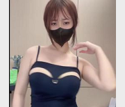 VIP舞蹈视频30个,桃柒柒奈奈身材颜值TOP推特女神玩具作品