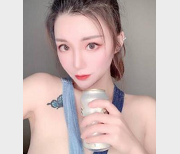 女神妮可私拍视频7.9G，美腿模特高颜值主播