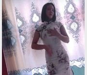 依云火爆82社区网红小姐姐视频大放送，绅士们赶快下载学习