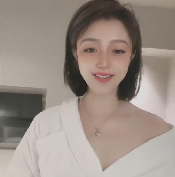 绿播成都X感成熟主妇天真烧劲粉嫩水灵玩具直播14视频12G下载