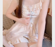 糖心妮酱白丝猫猫袜私定身材水晶1V503M