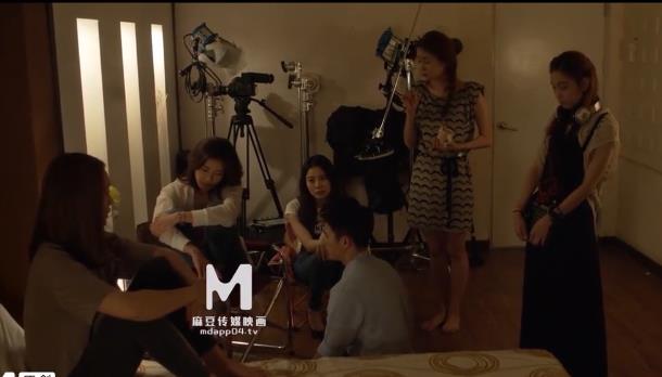 《奇怪的姐妹X癖》传媒出品，时长1小时35分，麻豆拍摄，中韩关系十八禁，下载观看