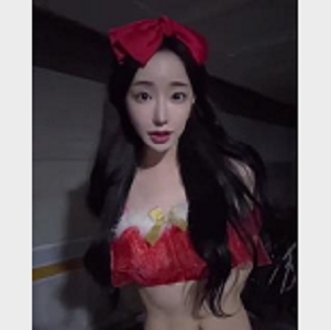 lalalin010TS女神自拍10分钟视频，1V-900M，颜值顶级尤物N子用嘴