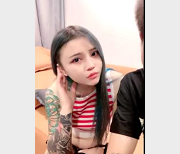 网红自拍视频：刺青正妹P友必看，时长1小时40分