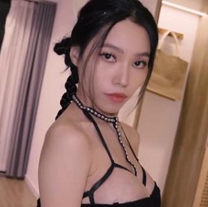 美女高跟黑裙自拍酒吧故事24分钟模特照片观看