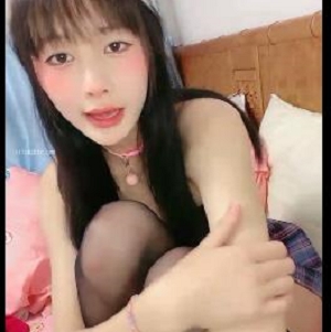 00后小编抠B啤酒瓶捅擦视频1V-257M-时长34分