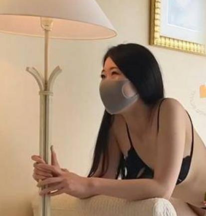 180大长腿女神苹果高跟黑丝吊带视频1V1.2G完美女神