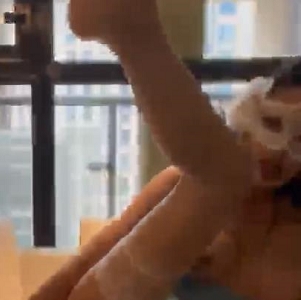 精选资源：某推妹子私拍互玩闺蜜，展示身材UP主浴室，下载665M