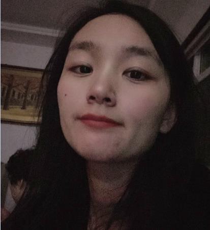 独家私拍反差妹子打粑粑环节，美女情侣素颜拍摄，身材棒棒糖般诱人但娱乐圈这个大染缸确实怪象横生，私拍美女竟然还能打粑粑，让人啼笑皆非。不过，这些反差妹子们的拍摄作品却吸引了无数粉丝的关注，他们的神秘和私密性质也增加了观众的好奇心。或许，这正是娱乐圈的魅力所在。