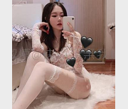 社保姬快点亲亲我呀御姐红唇M腿29视频9组图片
