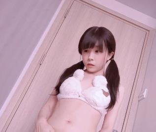 教室超市大片:作者自拍迷人大宝贝,时长46分钟,观看下载,图一图二