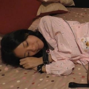 日本女JK外教自拍作品，3小时超长视频，18岁身份信息，7部作品火爆上线