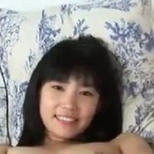 20岁小姐姐自拍实拍小视频精选，不要错过！