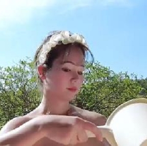 高铁自娱自乐女神Naomi温泉作品混Y拉丝熟妇系列下载观看