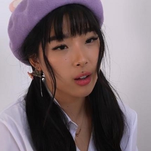 Y-ElleLee亚裔女自拍合集视频,时长5V-6.9G,与黑鬼合作巨G口B女同等内容