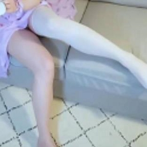 柚子猫资源合集:646MB白色超薄线袜视频