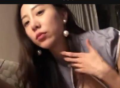 吞金大合集！用嘴吃鸡，情侣自拍，对白精彩！中日韩胶原蛋白，好友共享，下载观看！