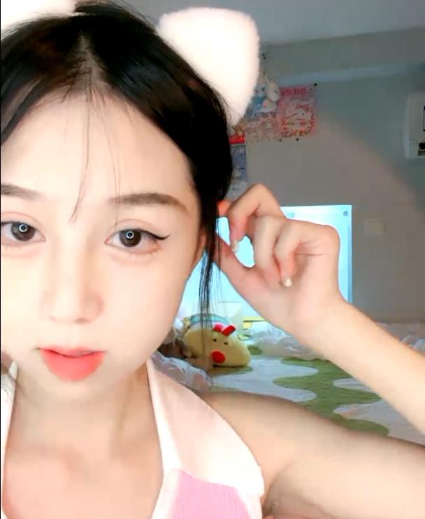 台湾妹子直播露脸诱惑身材1V1.4G资源