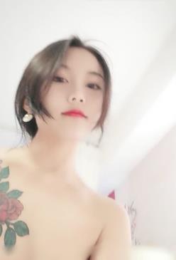 大一学生妹妹教室实锤自拍视频，时长口BTCC，下载观看