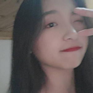 精选大学生展示作品：纯欲身材反差私下网络