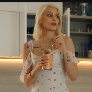 欧美新片自由国:时长45分-50分,8月24-9月5号,尼哥出演,知名女Y,三P,用嘴进入颜S下载观看