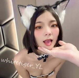 精选反差小浪女露脸私拍40V818MYL
