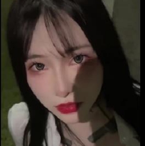 93V-4.3G自拍小视频合集：佳丽女主颜值天堂2探秘