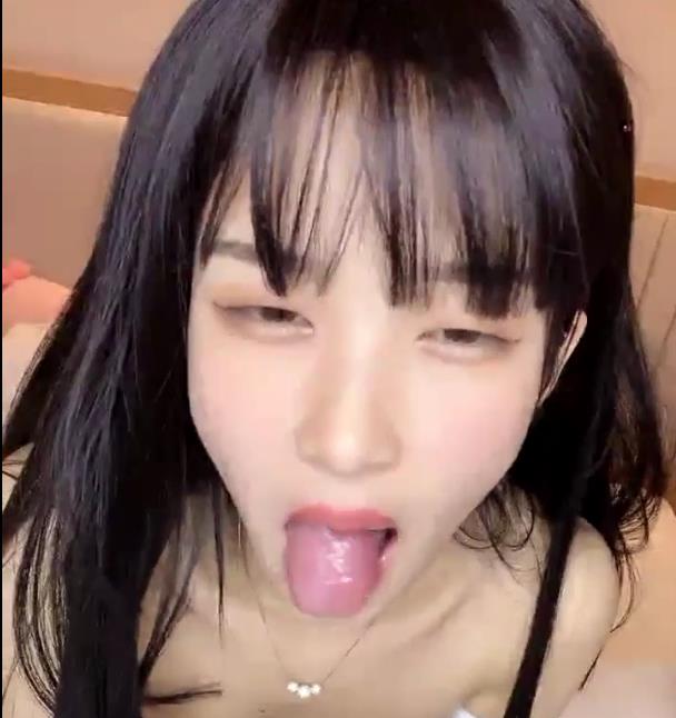 高颜值小姐姐互动啪视频1V848m,欲望超强身材完美