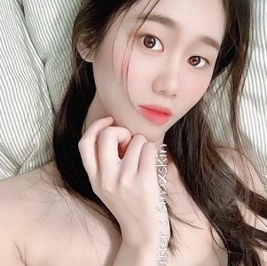 推特热门话题:失眠axskin裸姐反差展示视频合集