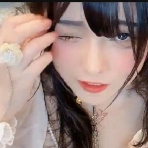 Sherry-niko生日密码房特别演出，时长56分钟高清画质，清纯可爱粉丝自拍盛宴