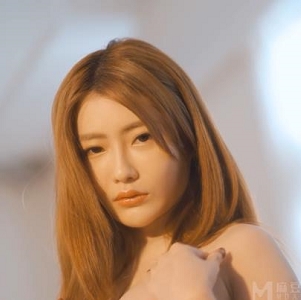 麻豆合集：玩神C吹金手指湾湾国媒农村三兄弟黑道姐妹花婚纱超火作品视频集锦