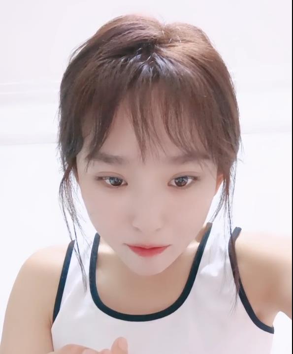 高颜值美女自拍输出1V-1.2G高清画质，展现魅力气质