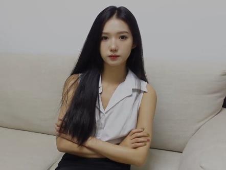 知名模特灵灵高清套路婊资源1V-920M视频