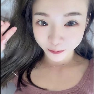 艺校女神小桃子露脸私拍动感L舞视频