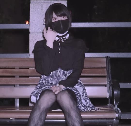 推特伪娘曦曦12月作品：打野女仆装2V，房间黑丝自娱自乐+公园长椅，2.2G资源，高兴看法