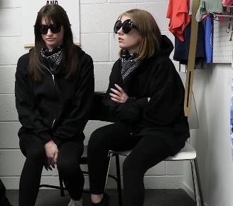 超市偷窃X档案：白人妹子安保双视角，6.8G容量，享受甜美风