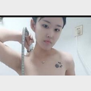 南宁地下T衣秀自拍视频3V-912M，十年前回顾，小主播南充现场观看