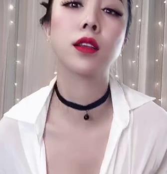 林雨馨：美成熟主妇舞蹈视频38个V，351m