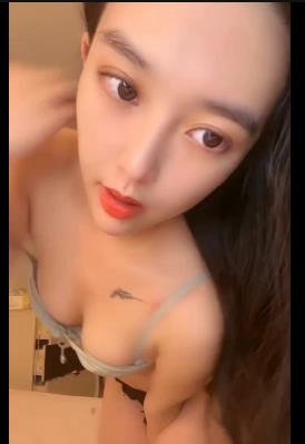 抖音博主气质美女，时长1分钟到42分钟不等，粉丝27W，反差婊争议，换头传闻，直面实锤