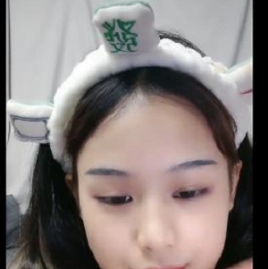 甜美卡哇伊嫩妹妹直播搞怪自拍2:52分视频