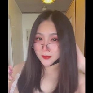 推特上很受欢迎的bang光头仔和他的兄弟小鲜肉，专属打码TS作品24V-6.7G，让你体验快乐生活的专属魅力！别搞混了，他们可是阳光大男孩，擅长制造TS，让你感受不一样的感觉！还有那个巨胖臀的肥婆也是TS哦，别到最后才发现是男的！21年的作品已经退网，喜欢的小伙伴们快来下载观看吧！